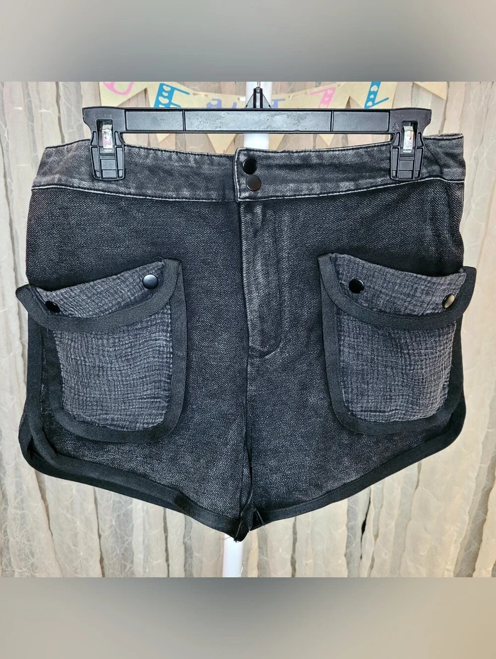 So Me Black Acid Wash High Rise Cargo Utility Dolphin Shorts Size L Cotton Blend